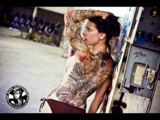 girls with tattoos